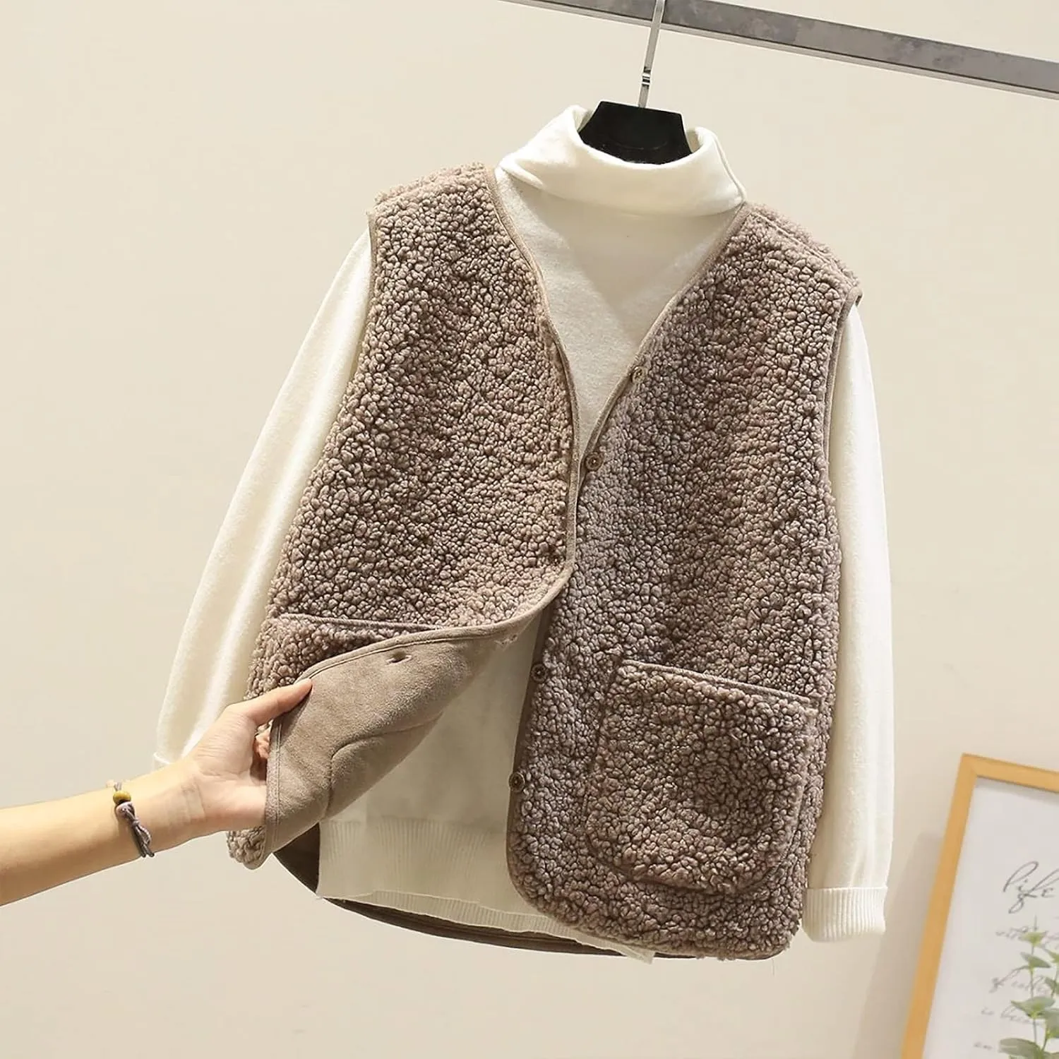 Canbebig Fleece Vest Women Soft Sleeveless Classic Fit Button Down Fuzzy Sherpa Fleece Jacket Cozy Waistcoat Outwear Pockets