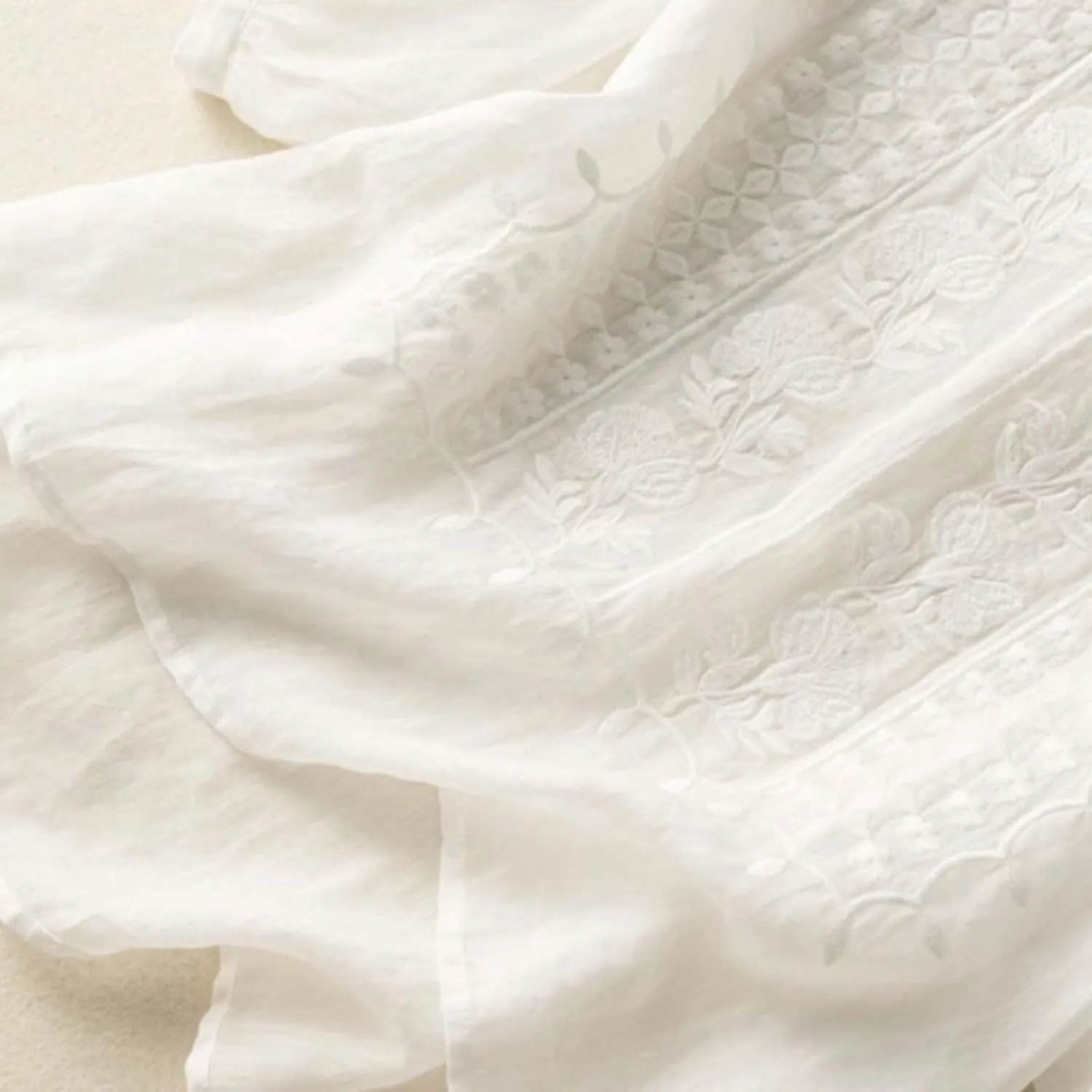 Cotton Linen Tops for Women Trendy Embroidered Blouses Short Sleeve Crew Neck Boho Tunic Tops Casual Loose T-Shirt