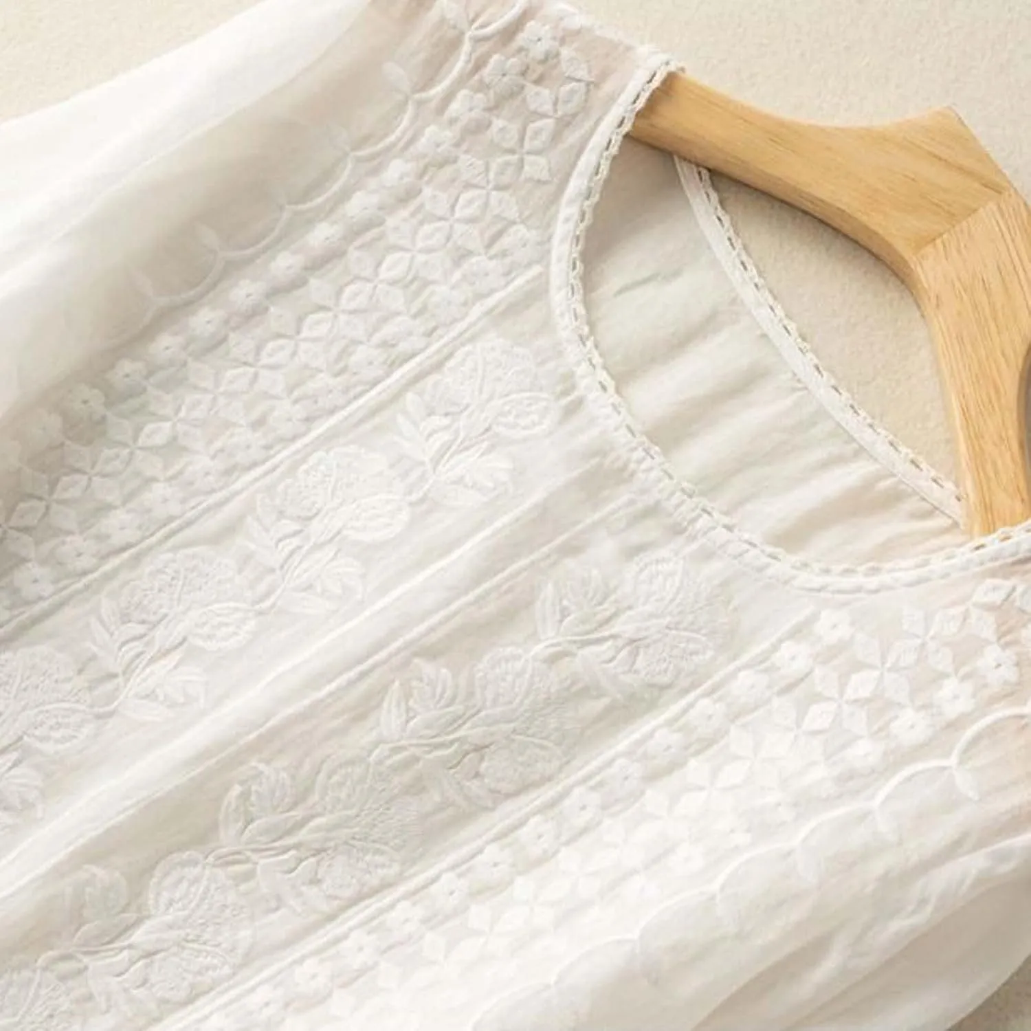 Cotton Linen Tops for Women Trendy Embroidered Blouses Short Sleeve Crew Neck Boho Tunic Tops Casual Loose T-Shirt