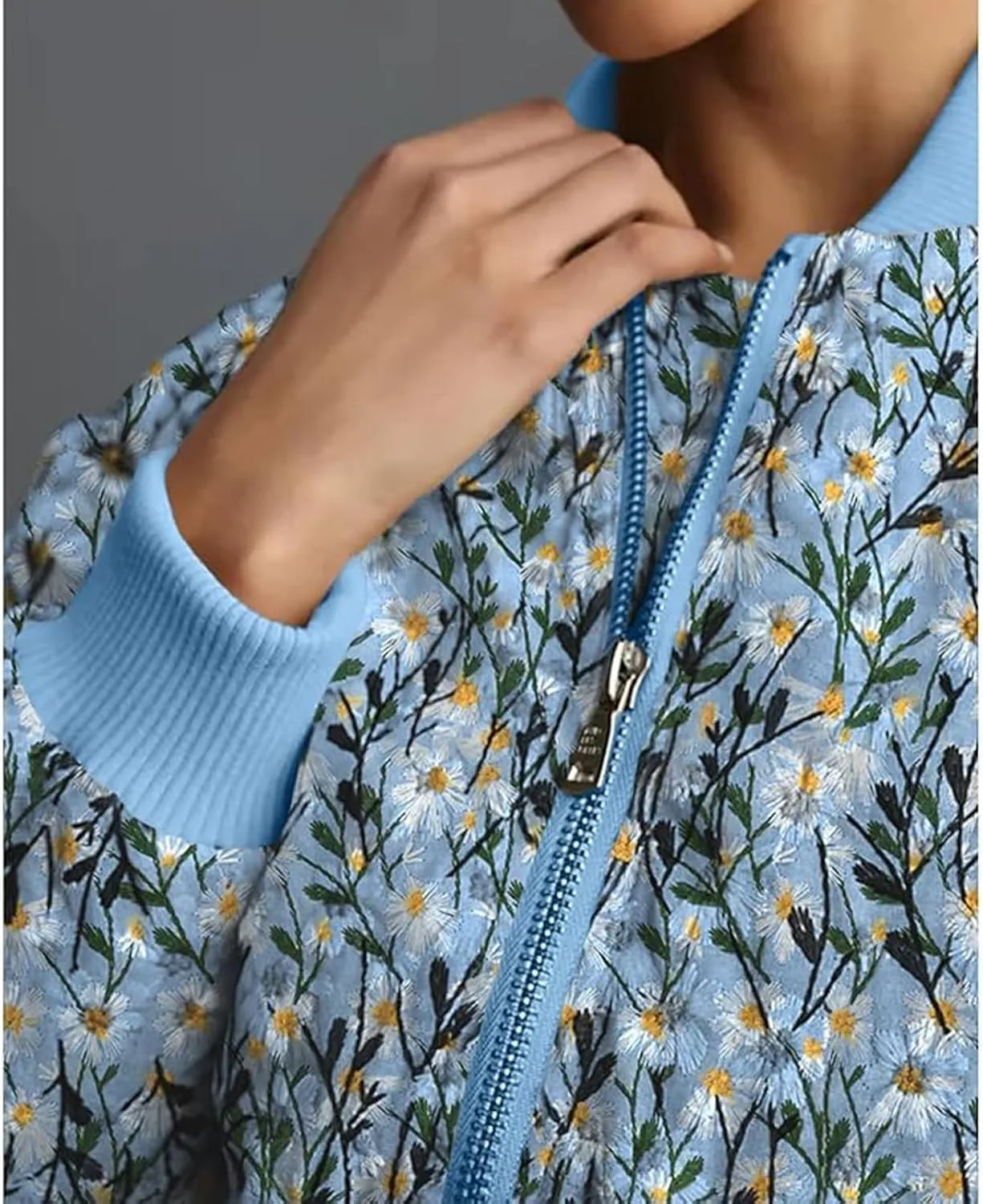 Women's Embroidered Daisy Cropped Bomber Jacket Zip Up Crop Floral Print Padded Coat Winter Warm Puffer Jacket
